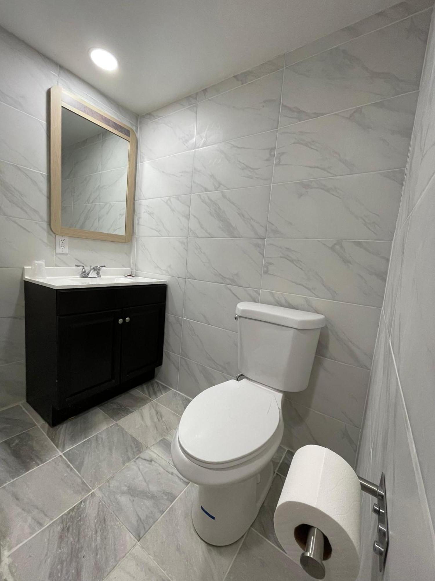 Travelers Motor Lodge North Smithfield Экстерьер фото