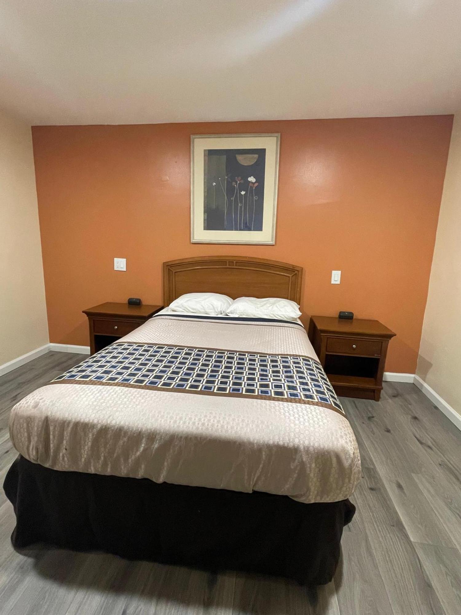 Travelers Motor Lodge North Smithfield Экстерьер фото