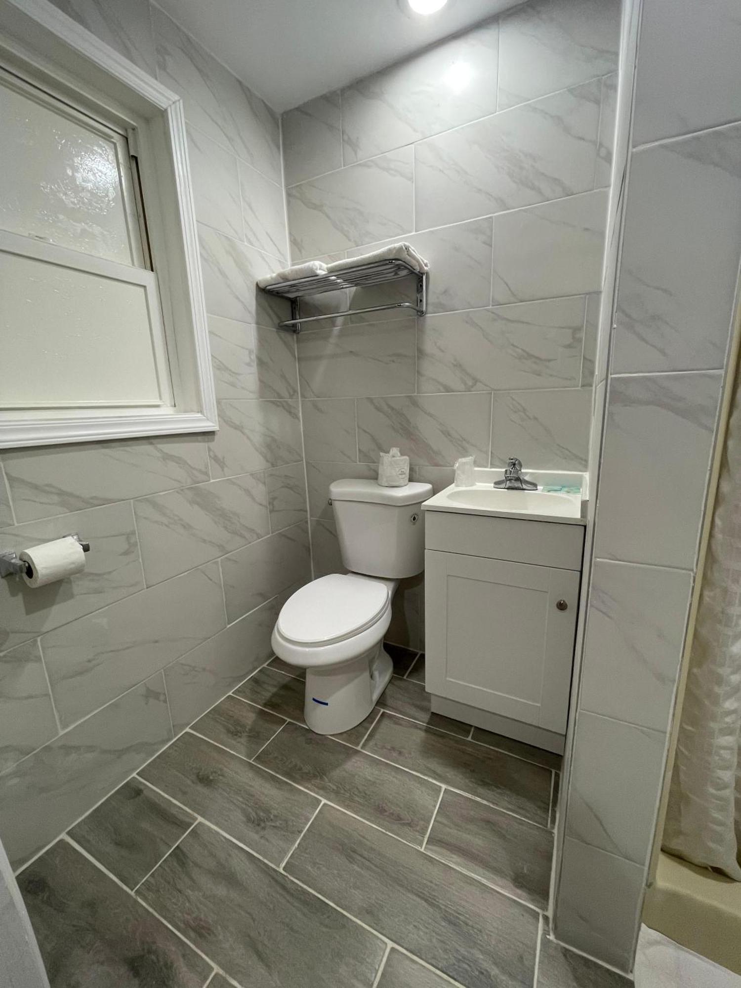Travelers Motor Lodge North Smithfield Экстерьер фото